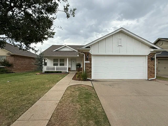 2502 Lerkim Cir