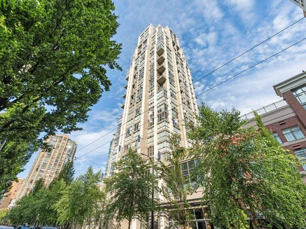 1238 Richards St #608, Vancouver, BC V6B 6M6