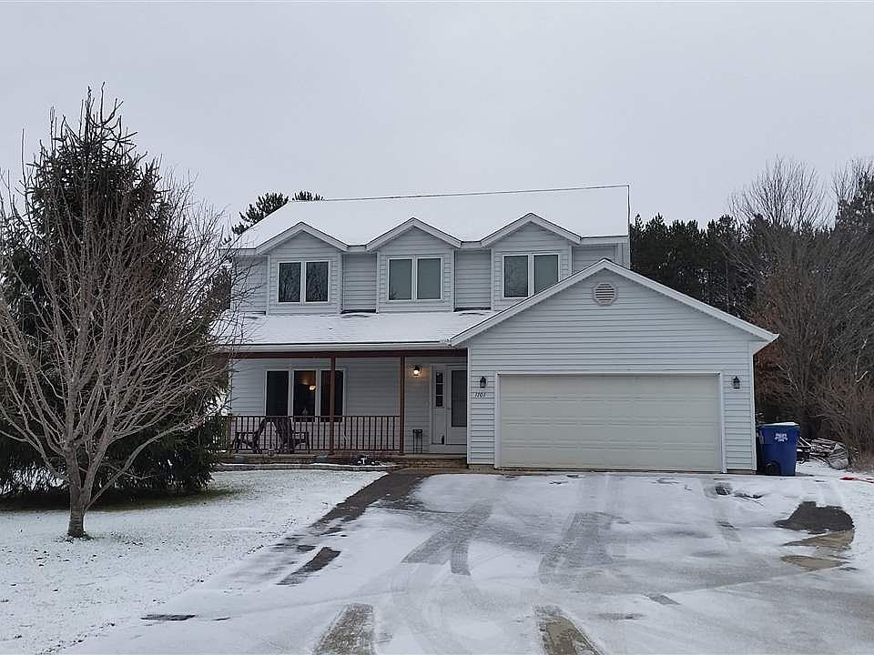 1st image of 1701 Plum Dr