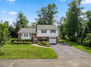 15 Walnut St, Chatham Boro, NJ 07928