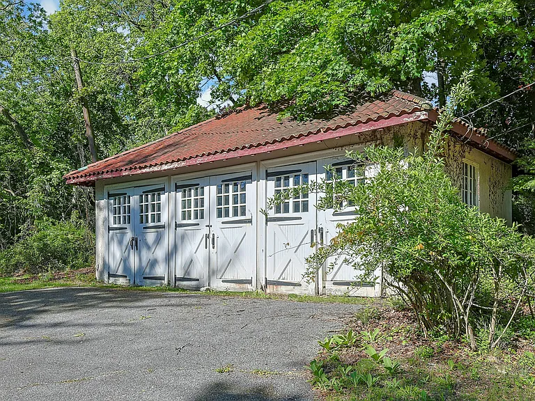 111-113 Lexow Ave — Photo 49