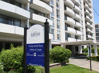 Bay 100 Apartments, Hamilton, ON L8P 3H3