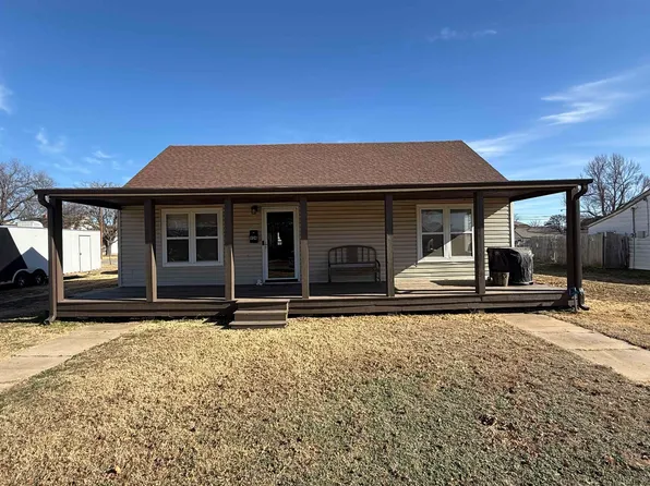 924 N Prouty Ave, Watonga, OK 73772