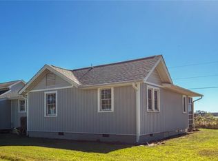 9078 Stump Point Rd, Hayes, VA 23072