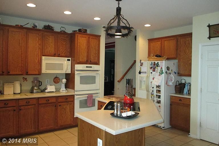 1st image of 101 Brook Knoll Way