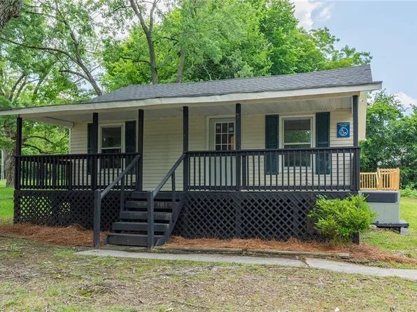 304 Phillips St, Thomasville, NC 27360