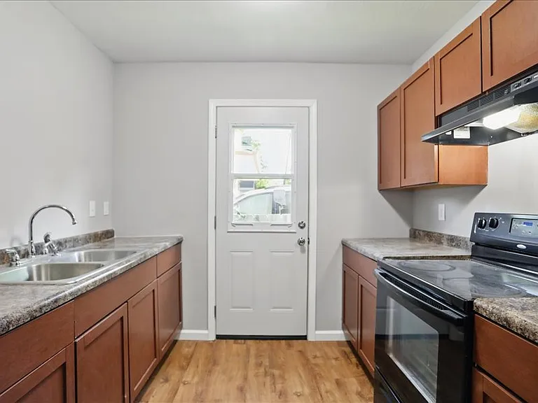 3116 N Colorado Ave — Photo 3