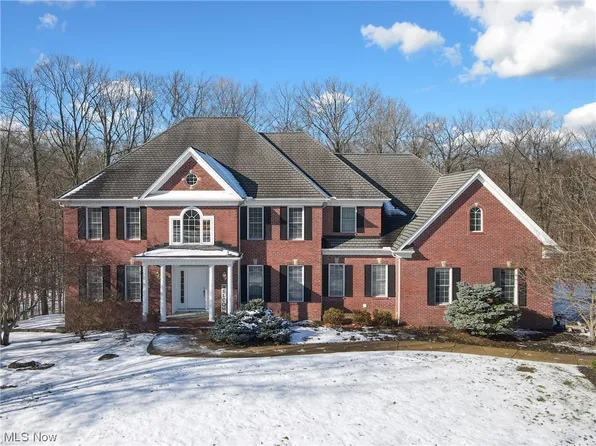 6030 Penfield Ln, Solon, OH 44139
