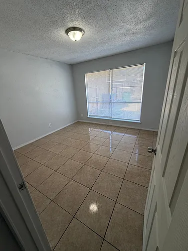 5935 Fairgreen St Photo 1