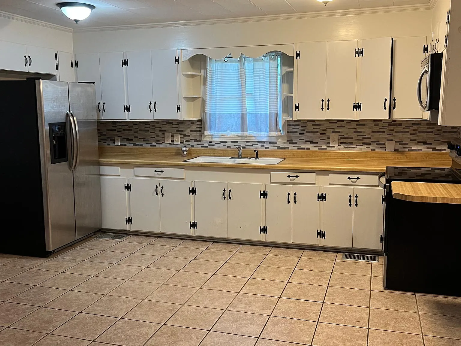 2 bed, 1885 sqft, $1,380 — Photo 3