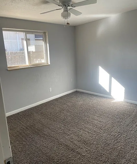 3138 W Dakota Ave — Photo 4