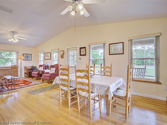 5th image of 212 Park Land Dr