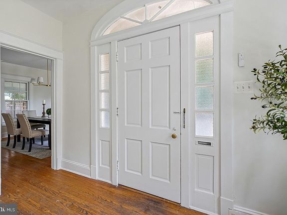 4th image of 4323 Fessenden St NW