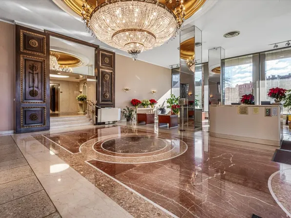 110-11 Queens Boulevard image 25 of 33