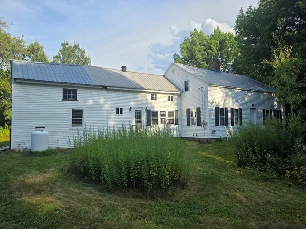 700 Albion Road, Unity, ME 04988