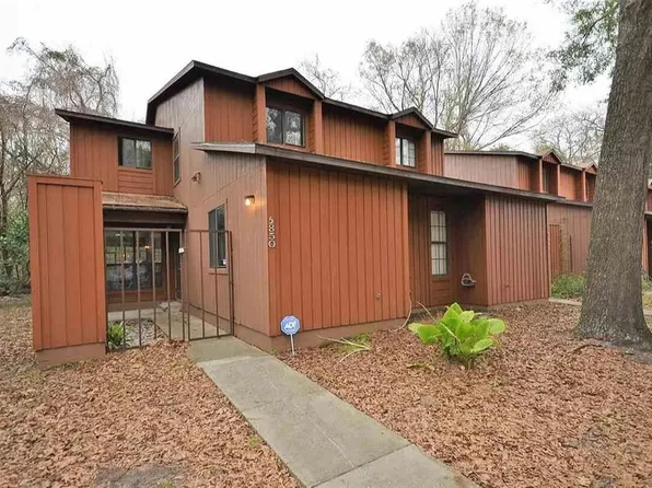 5850 SW 9th Pl, Gainesville, FL 32607
