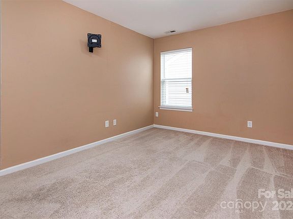 4th image of 9232 Clifton Meadow Dr