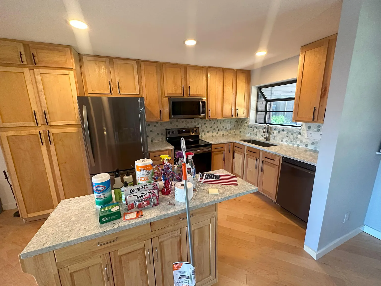 4 bed, 2220 sqft, $4,500 — Photo 1