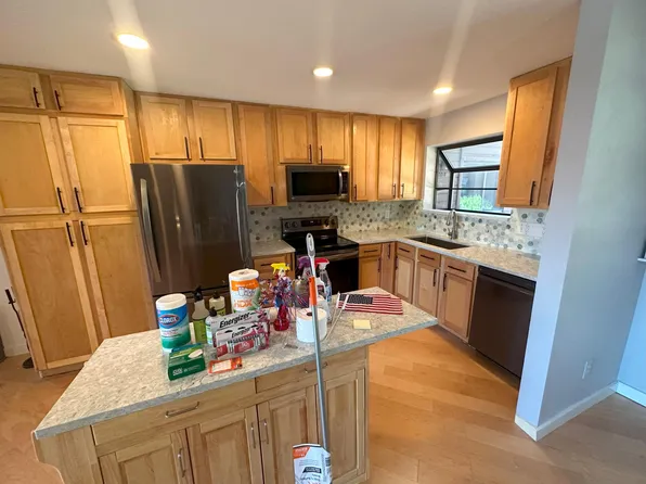 515 Manhattan Dr APT 103, Boulder, CO 80303