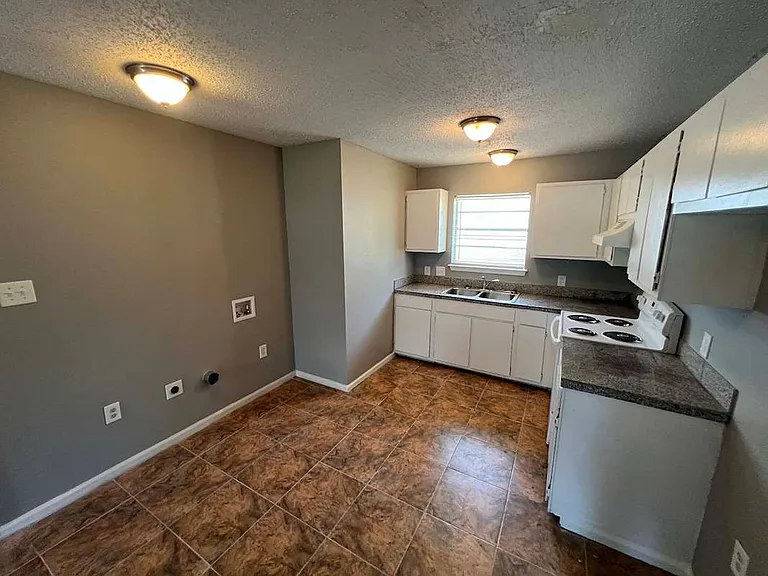 5057 Baker Blvd — Photo 8