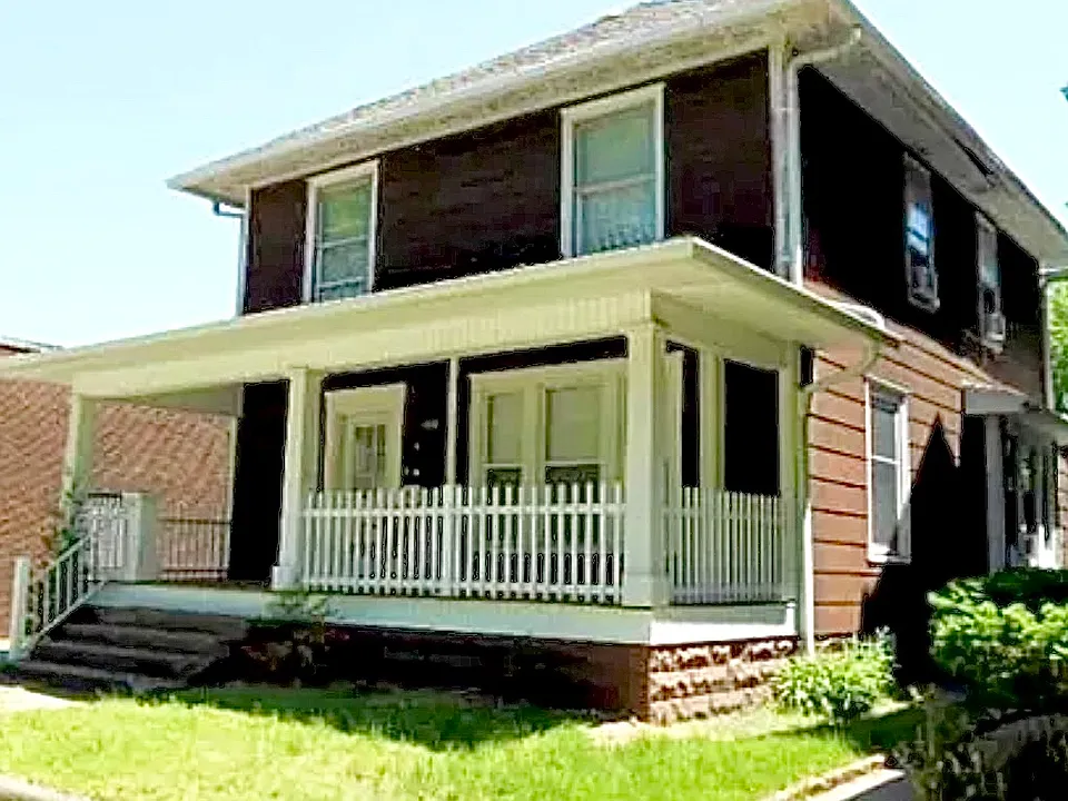 818 S 9th St #ISU CAMPUS AREA