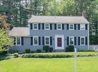 33 Stagecoach Rd, Hingham, MA 02043