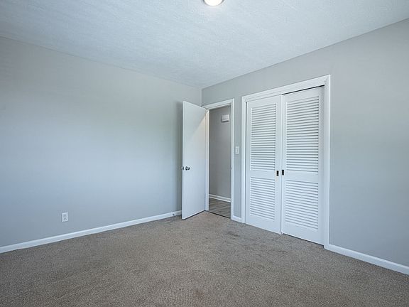 5th image of 3080 Southdale Dr APT 3