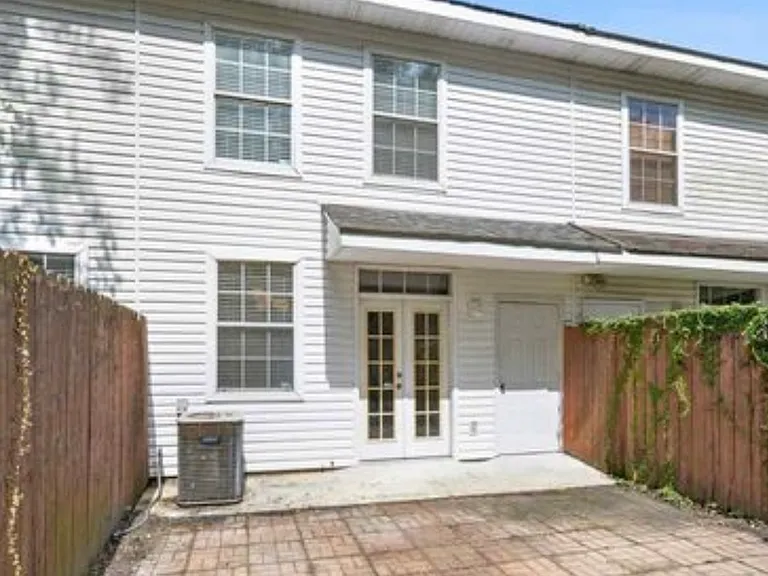 2210 Christian St #11 — Photo 10