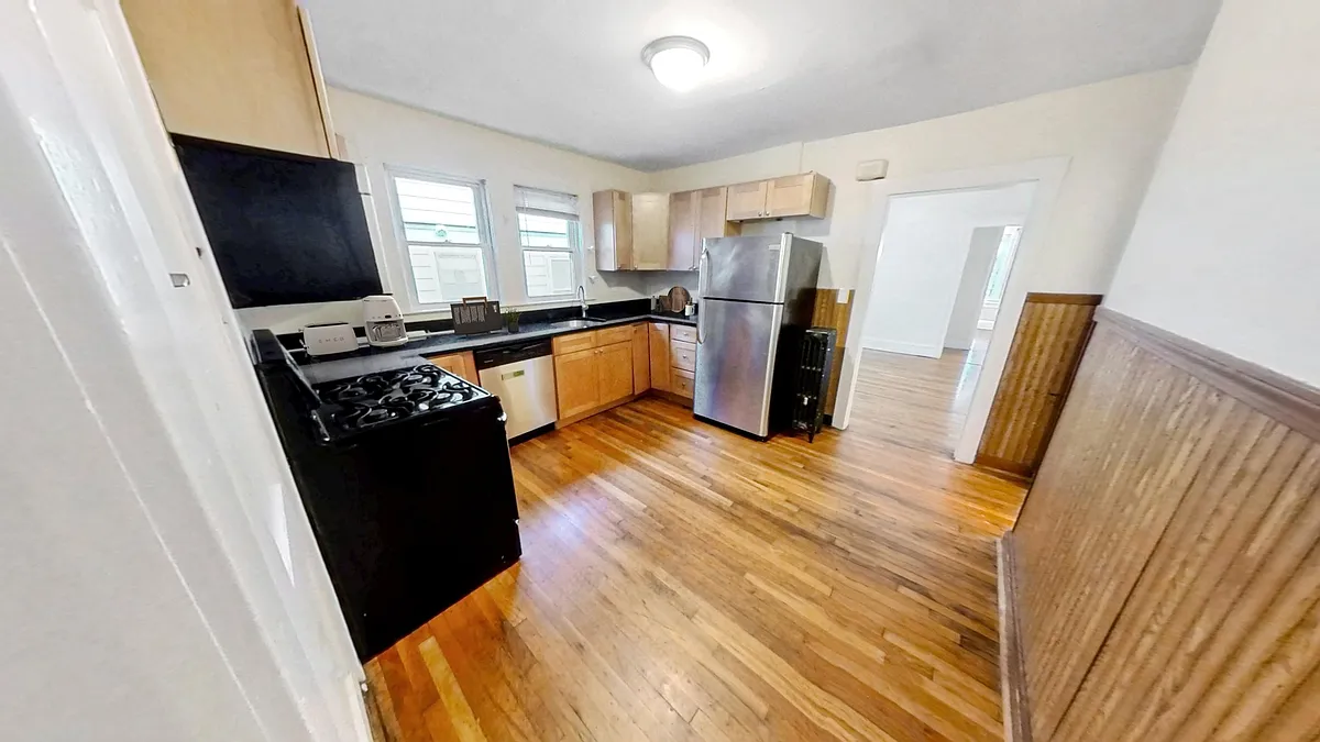 Building Photo - 240 Parker Hill Ave #1