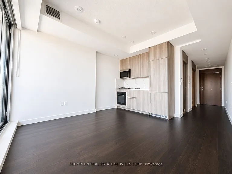 75 Billes Hts #1810 — Photo 4