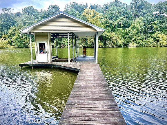 5th image of 221 Bluewater Dr