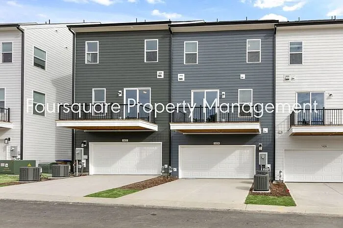 1424 Grove Village Rd — Photo 5