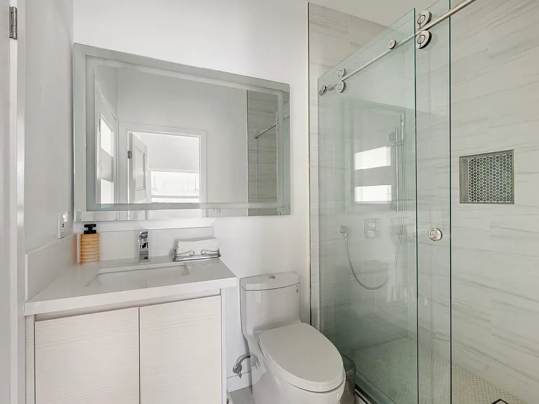 121 W Channel Rd #121 — Photo 9