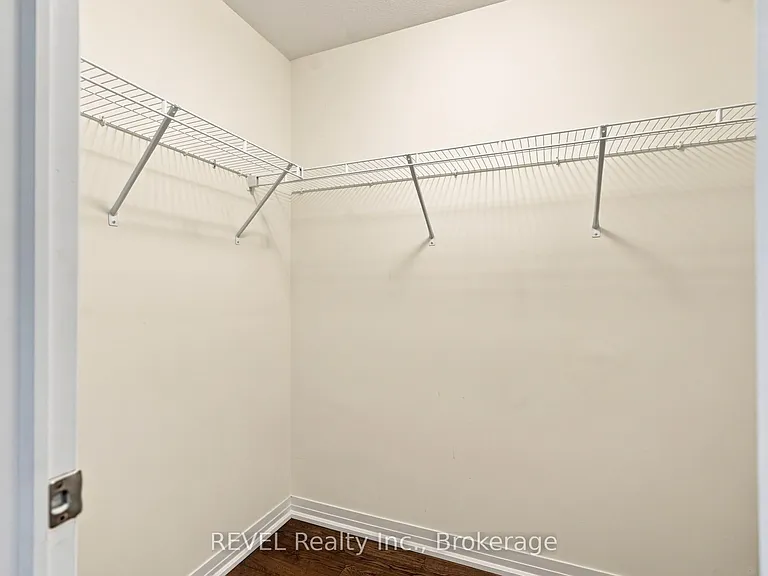 15 Peach St #15 — Photo 6