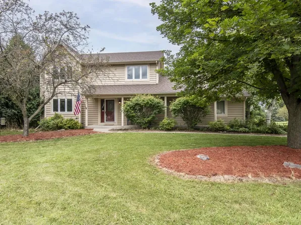 S83W17648 Clearbrook DRIVE, Muskego, WI 53150