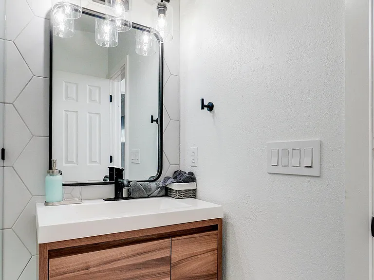 211 Goodson Way — Photo 32