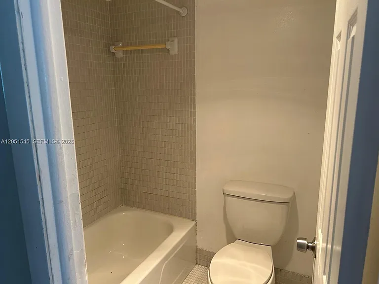 6100 S Falls Circle Dr #202 — Photo 15