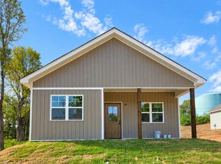 76 Blake Dr, Russellville, AL 35653