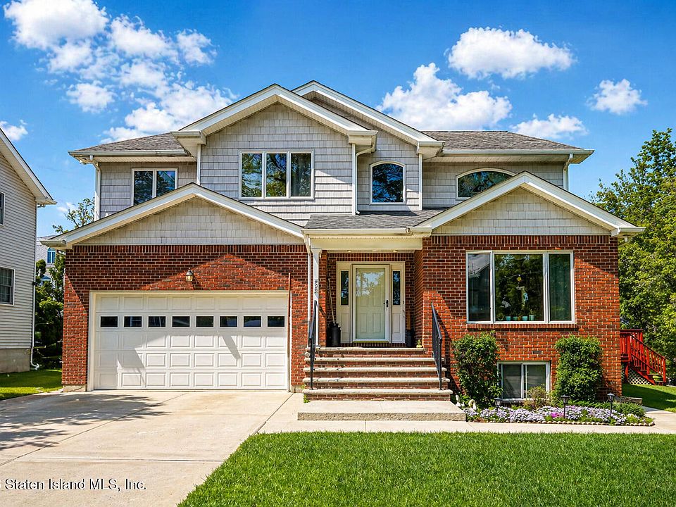 1st image of 26 Ficarelle Dr