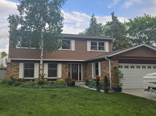 17515 W Winnebago Dr, Grayslake, IL 60030
