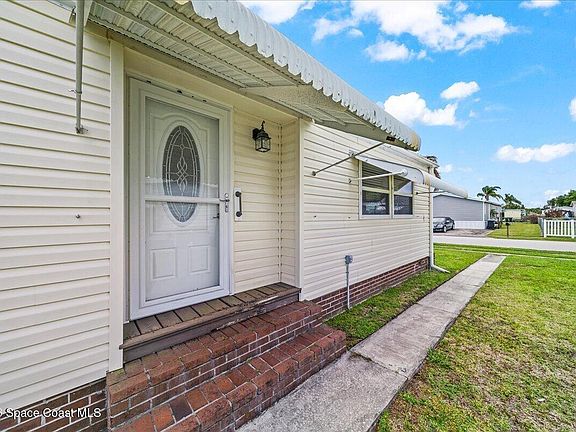 4th image of 1849 Sago Palm St NE