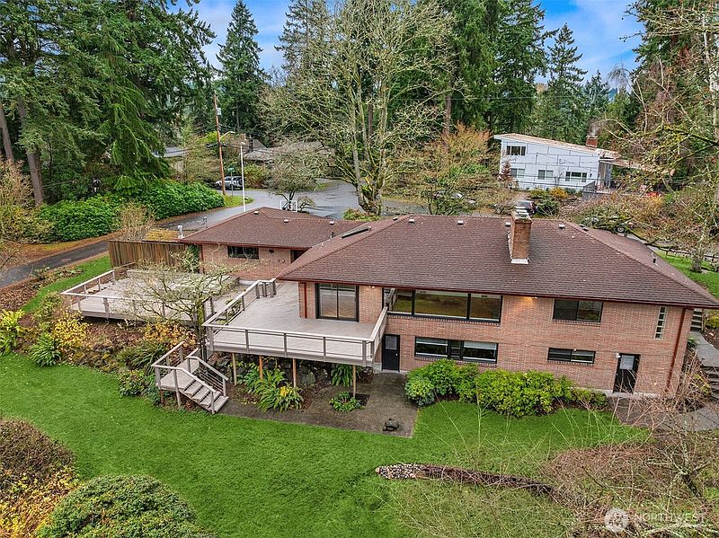 2nd image of 10000 48th Avenue NE