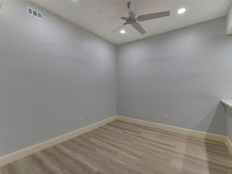 11711 Memorial Dr #534 — Photo 8
