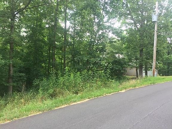 3rd image of Llanon Dr