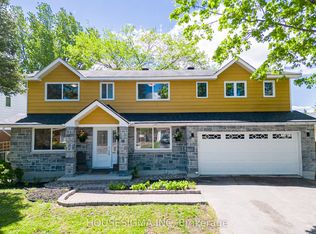 2032 Kings Grove Cres, Ottawa, ON K1J 6G1