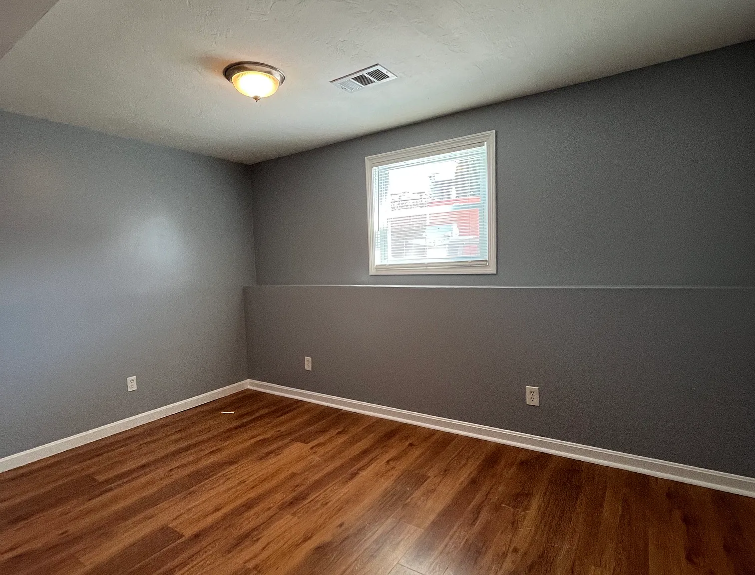 3 bed, 824 sqft, $1,800 — Photo 3