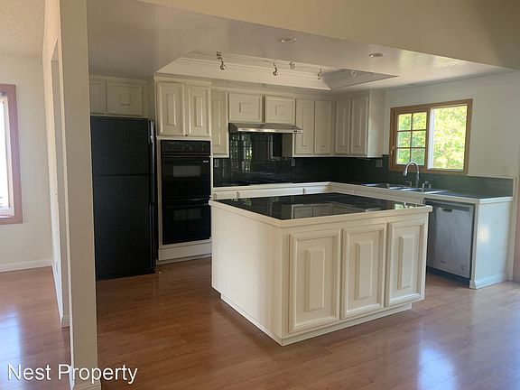 2nd image of 801 Arcturus Cir