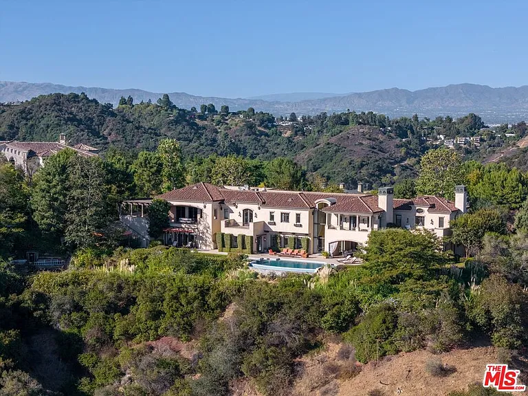 8 Beverly Ridge Ter — Photo 69