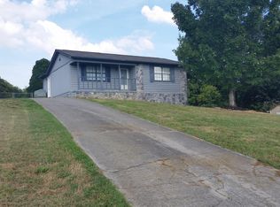 302 Snodderly Rd, Lenoir City, TN 37771