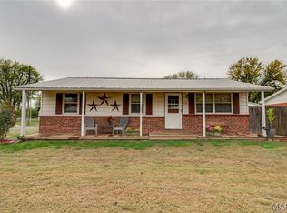 223 Cindy St, Brighton, IL 62012